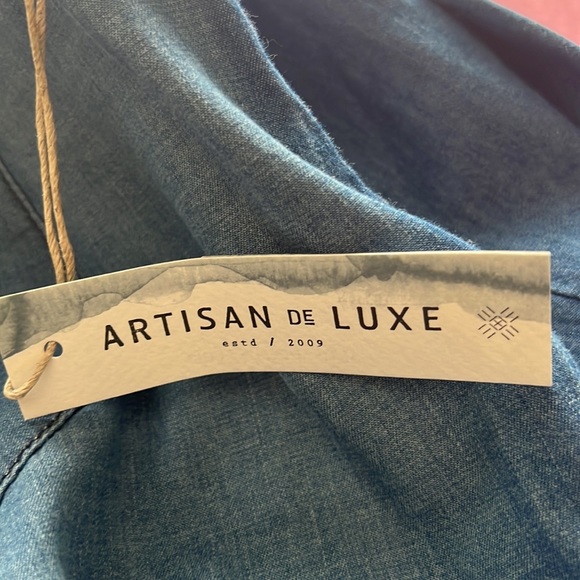 Artisan De Luxe Denim Shirt W/Frayed Hem And Striped Back - Picture 8 of 10